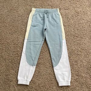 ARITZIA Tna Sweatpants
